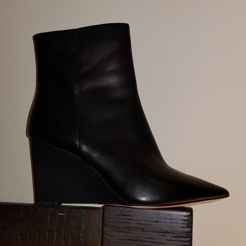 SANCTUARY Women's Pacer Pointed Toe Wedge Booties. Size 10. Color Black. - Picture 6 of 12